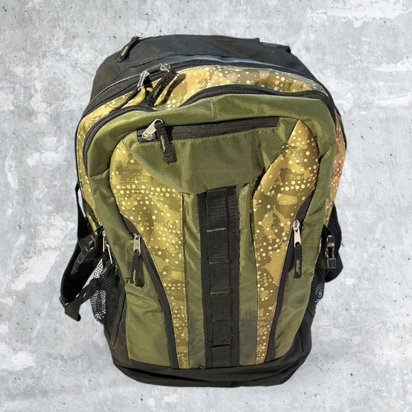 Green Camouflage Backpack Camo - Picture 13 of 16